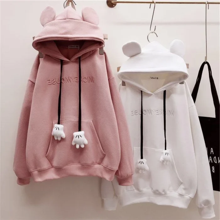 Sweat a capuche labubu pour un look fine et cool pour femme et homme. – Image 2